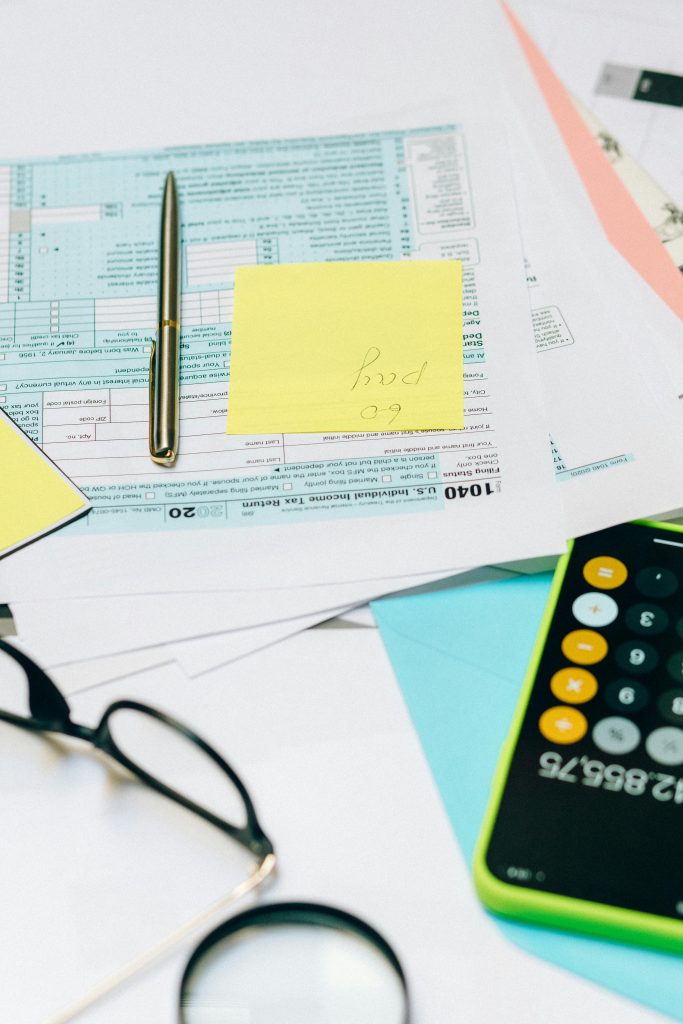 A financial expert providing debt counseling to help clients manage debt, improve credit, and achieve long-term financial stability.